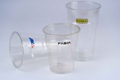 Plastový kelímek průhledný