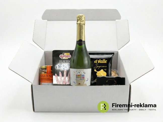 Vánoční balíček Care Tapas se španělským sektem Care Brut 0,75 l, sušenou klobásou Fuet Extra, paštikou, brambůrkami a praženými solenými blanšírovanými mandlemi. Dárková krabička s možností doplnění reklamní samolepky vytvoří originální firemní vánoční dárek pro zaměstnance, klienty i obchodní partnery.