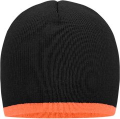Beanie with Contrasting Border