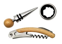 Wooden wine set