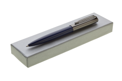 QINATO PLUS metal pen in box.