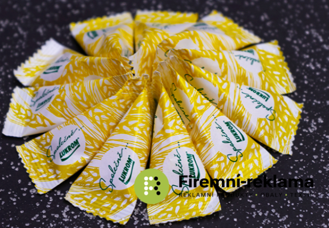 Pyramid-shaped promotional sugar, 4 g. Cane sugar for coffee and tea. Suitable for restaurants, cafés, trade fairs, and corporate events.