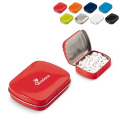 Bonbóny v kovové hranaté krabičce