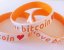Bitcoin silikonový náramek ražba s výplní - speciální edice - Balení: 5ks